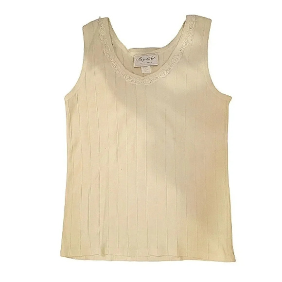 Nwot Magnet Art by Lynn Yang ribbed cream tank with lace at neckline Size M/L - Picture 1 of 3